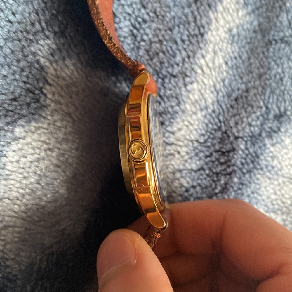 100% authentic Gucci watch - Picture 5 of 5